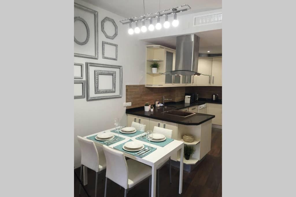 New!!! Luxury City Center & Private Terrace Malaga Zewnętrze zdjęcie